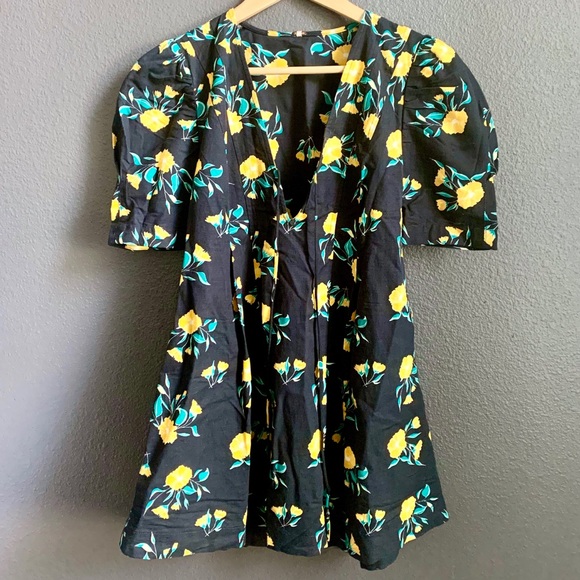 🔆NWT Free People Black Floral Tunic - Picture 4 of 6